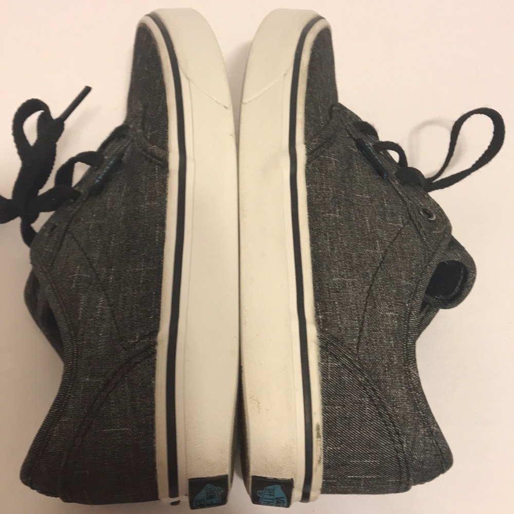 Vans - Picture 5 of 7